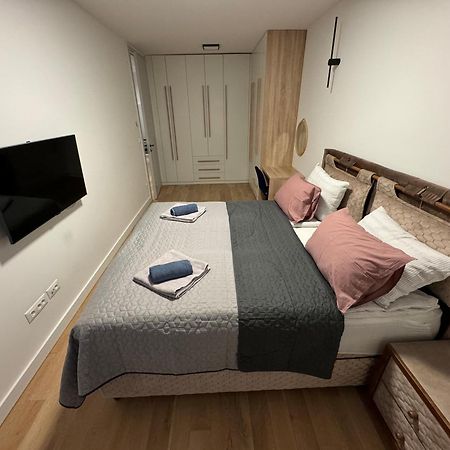Cadordzina Apartment Free Parking Old Town Сараєво Екстер'єр фото